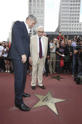 Klaus Wowereit, Kenneth Adam