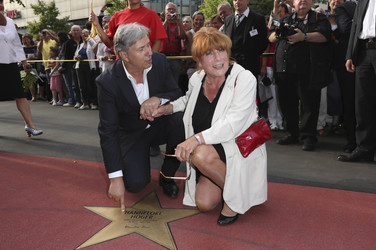 Klaus Wowereit, Hannelore Hoger
