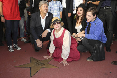 Klaus Wowereit, Katharina Thalbach mit Tochter Anna und Enkelin Nellie