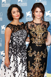 Vanessa Hudgens, Selena Gomez