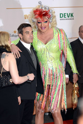 Robbie Williams, Olivia Jones