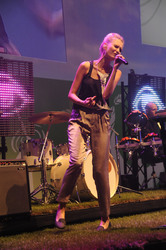 Carolin Niemczyk (Glasperlenspiel)