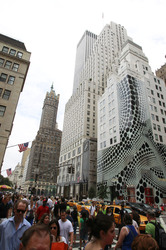 Bergdorf Goodman Men's und Louis Vuitton