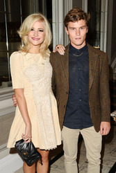Pixie Lott mit Freund Oliver Cheshire