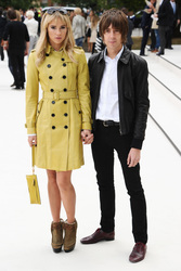 Suki Waterhouse, Miles Kane