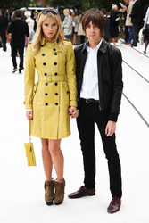 Suki Waterhouse, Miles Kane