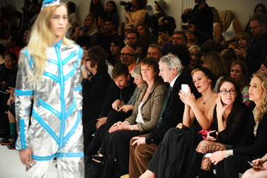 Alice Dellal, Charlotte Dellal (mit Kamera)