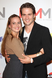 Alexander Klaws mit Lebensgefährtin Nadja Scheiwiller