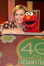 Caren Miosga mit Elmo