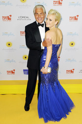 George Hamilton, Barbara Sturm