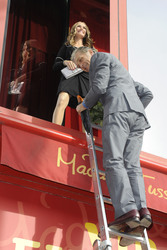 Walter Sittler mit Julia Roberts Wachsfigur