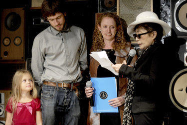 Gera Verzilov, Pyotr Verzilov, Suzanne Nossel, Yoko Ono