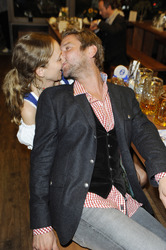 Peer Kusmagk mit Freundin Sonja