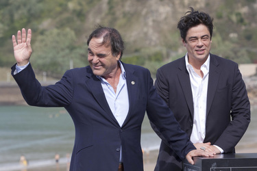 Oliver Stone, Benicio Del Toro