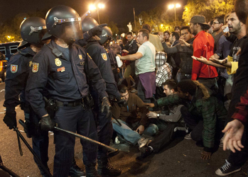Spanier demonstrieren gegen Sparpolitik