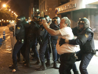 Spanier demonstrieren gegen Sparpolitik