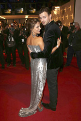 Nazan Eckes, Julian Khol