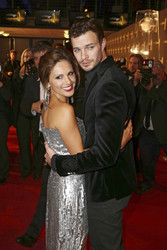 Nazan Eckes, Julian Khol