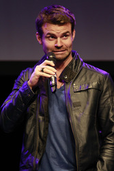 Daniel Gillies