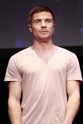 Joe Dempsie