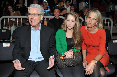 Frank Elstner mit Gattin Britta und Tochter Enya