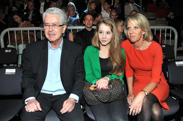 Frank Elstner mit Gattin Britta und Tochter Enya