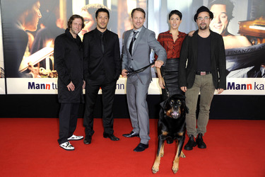 Oliver Korittke, Fahri Yardim, Wotan Wilke Möhring mit Hund Bruno, Jasmin Gerat, Jan Josef Liefers