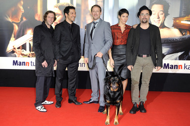 Oliver Korittke, Fahri Yardim, Wotan Wilke Möhring mit Hund Bruno, Jasmin Gerat, Jan Josef Liefers