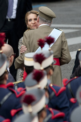 Elena von Spanien, Juan Carlos I. von Spanien