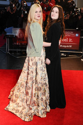 Elle Fanning, Alice Englert