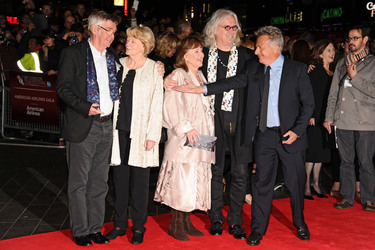 Tom Courtney, Maggie Smith, Pauline Collins, Billy Connolly, Dustin Hoffman