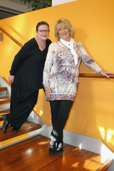 Tina Kemp-Werner, Peggy Evers-Harting (Les Humphries Singers)