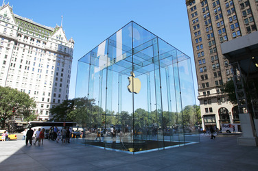 Apple Retail Store 5th Ave - New Cube