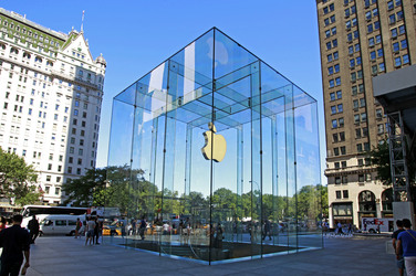 Apple Retail Store 5th Ave - New Cube