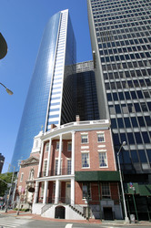 Our Lady of the Holy Rosary Church und James Watson House
