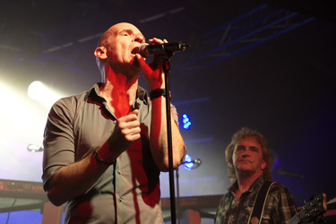 Michael Sadler, Jim Crichton (Saga)