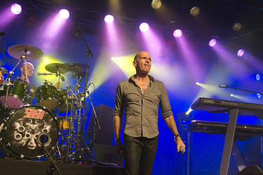 Mike Thorne, Michael Sadler (Saga)