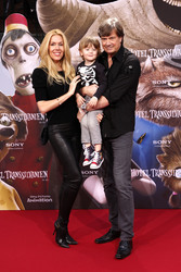 Alexandra Klim mit Sohn Kami und Ehemann Michael