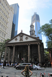 St. Paul's Chapel und One World Trade Center - Freedom Tower