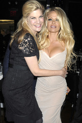 Kristen Johnston, Pamela Anderson
