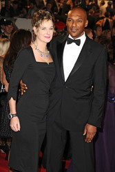 Colin Salmon mit Begleitung