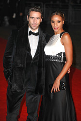 Ola Rapace mit Begleitung