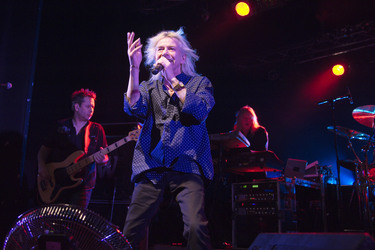 Al Barrow, Bob Catley, Mark Stanway (Magnum)