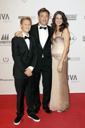 Jan Sosniok mit Freundin Nadine Möllers und Sohn Jonas