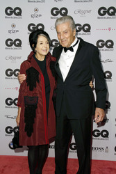 Nino Cerruti mit Begleitung