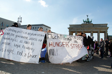 Refugee Camp am Brandenburger Tor