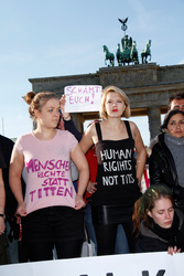 Julia Schramm, Laura Dornheim