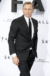 Daniel Craig