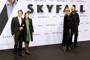 Clemens Schick, Aino Laberenz, Veruschka Gräfin von Lehndorff mit Begleitung