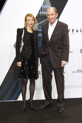 Michael Mendl mit Begleitung